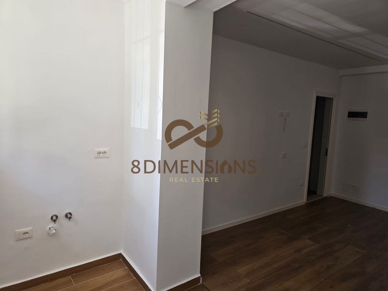 In vendita 2 monolocali in via 4 Dëshmorët con mutuo