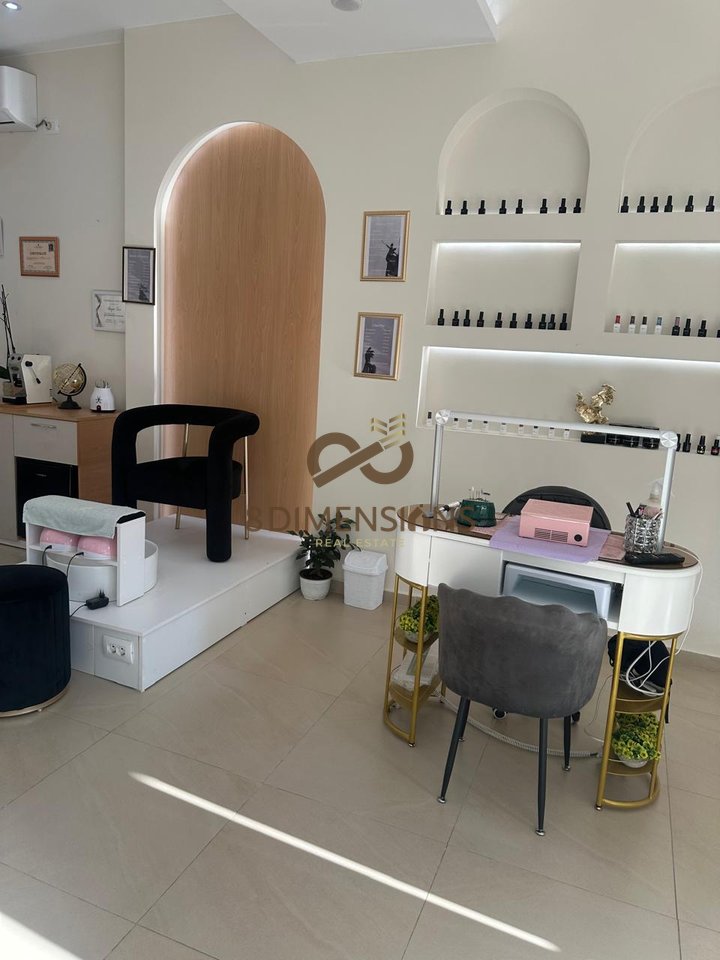 For rent, Aesthetic Shop Kavaja Street near Square 21 (D825A-32)