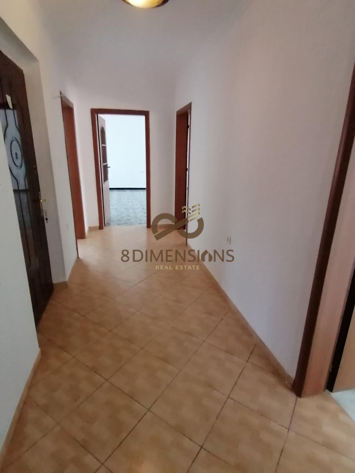 Appartamento 2+1 + Cucina Separata + Balcone in affitto in Via Islam Alla, vicino a Myslym Shyri