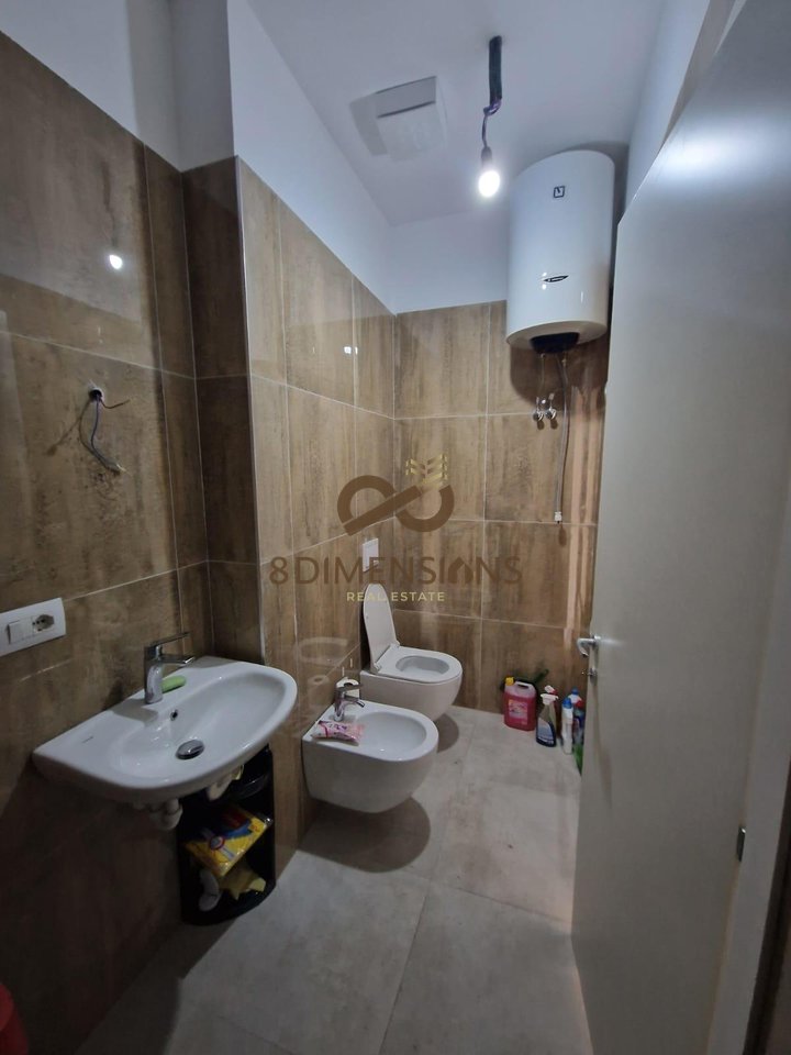LOCALE UFFICIO IN AFFITTO IN VIA KAVAJES (D828A-31)
