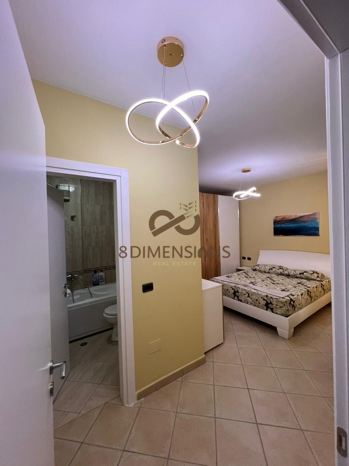 Jepet me qera Apartament  2+1  Te Pazari I Ri ne Rrugen Qemal Stafa (D8242A-140)