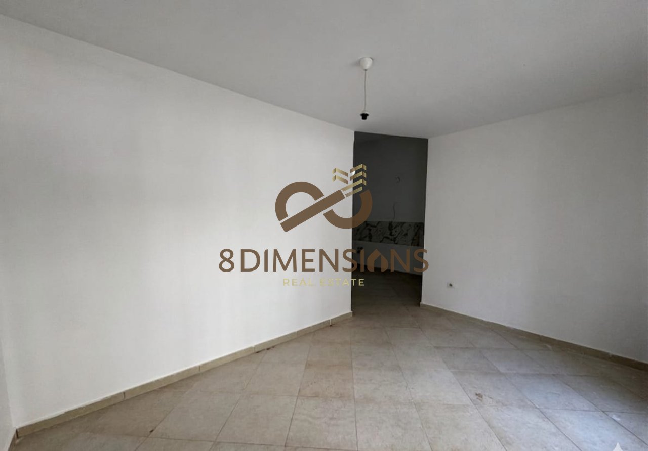 Shitet Dyqan Njesi ne dokumenta ne Astir prane Nela 5 (D815A-26)