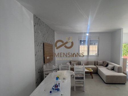 Shitet Apartament 2+1 ne Laparake prane KMY  (D8142Z-16)