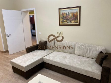 Shitet Apartament 2+1, tek Ish Ambasada jugosllave, prane hotel Colosseo (D8142Z-17)