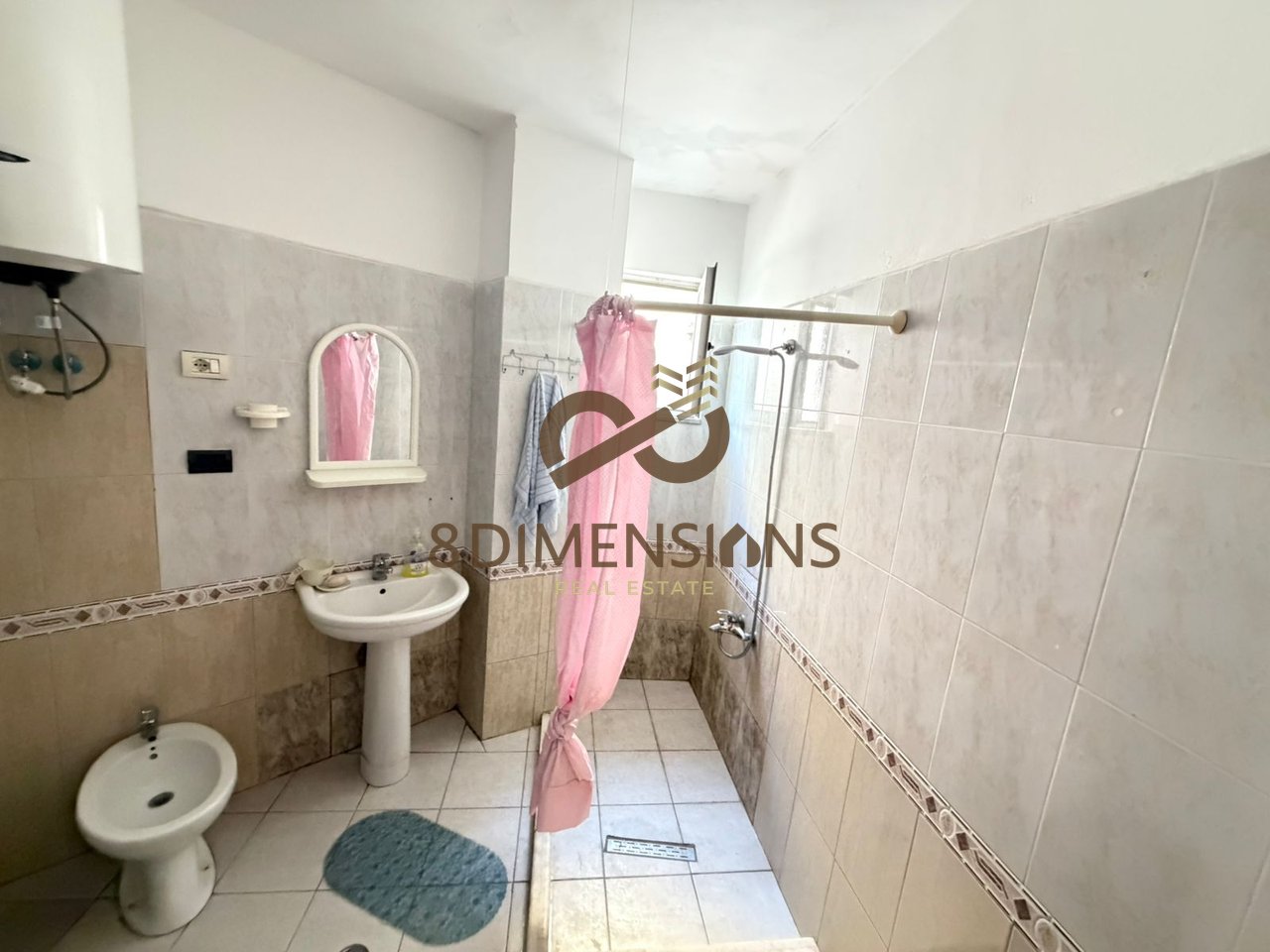 Jepet me qera apartament 1+1 tek Rrgua e Elbasanit, prane shkolles se Baletit (ID D8241A-142 )