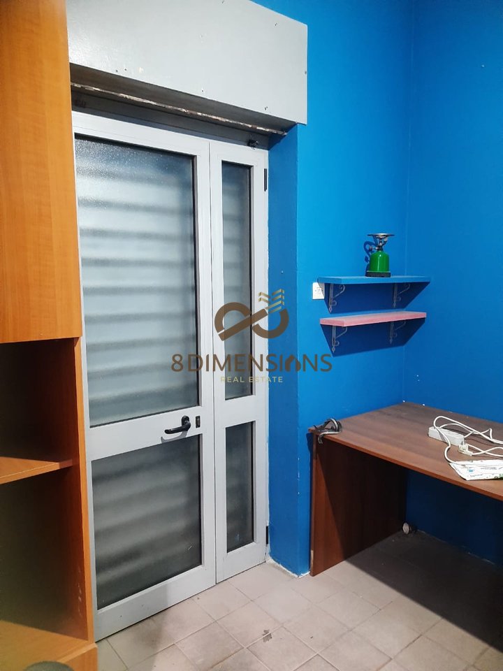 Business premises for sale near the Twin Towers D815Z-5