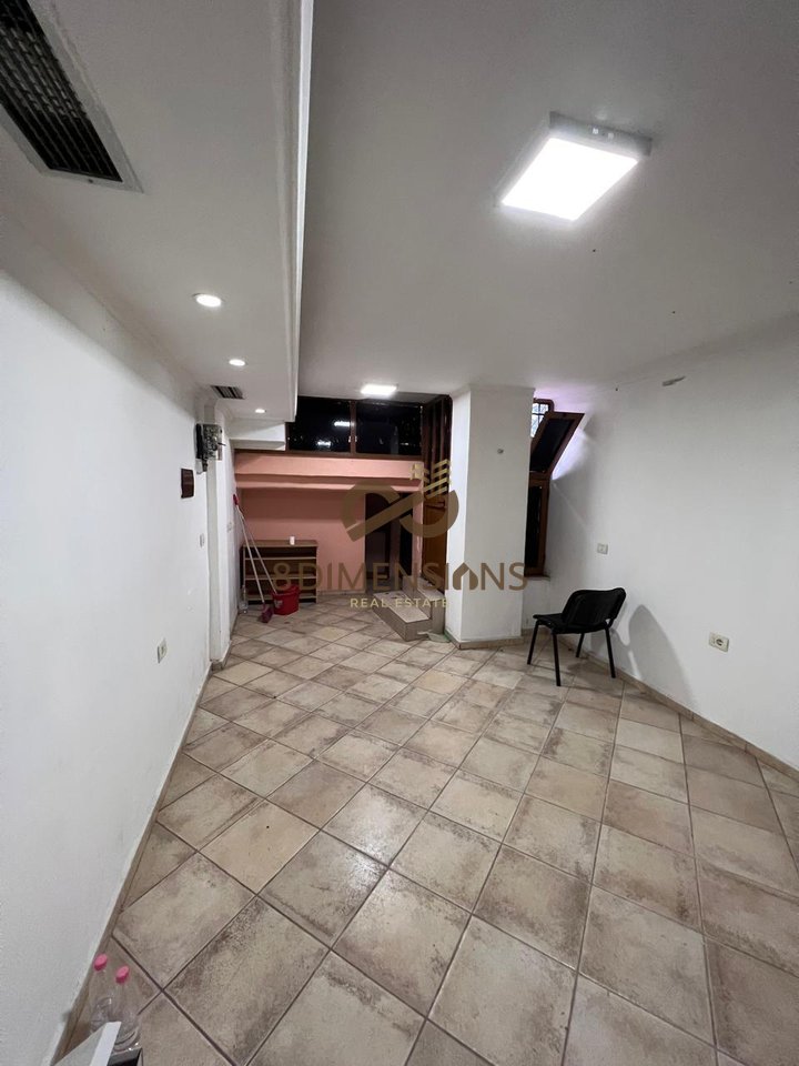 Business premises for rent on Bardhyl Street