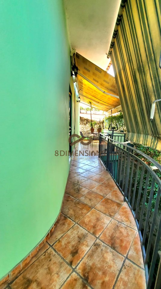 Jepet me qera Apartament 2+1 ne Rrugen e Durresit  prane Hotel Colosseo (D8242A-146)