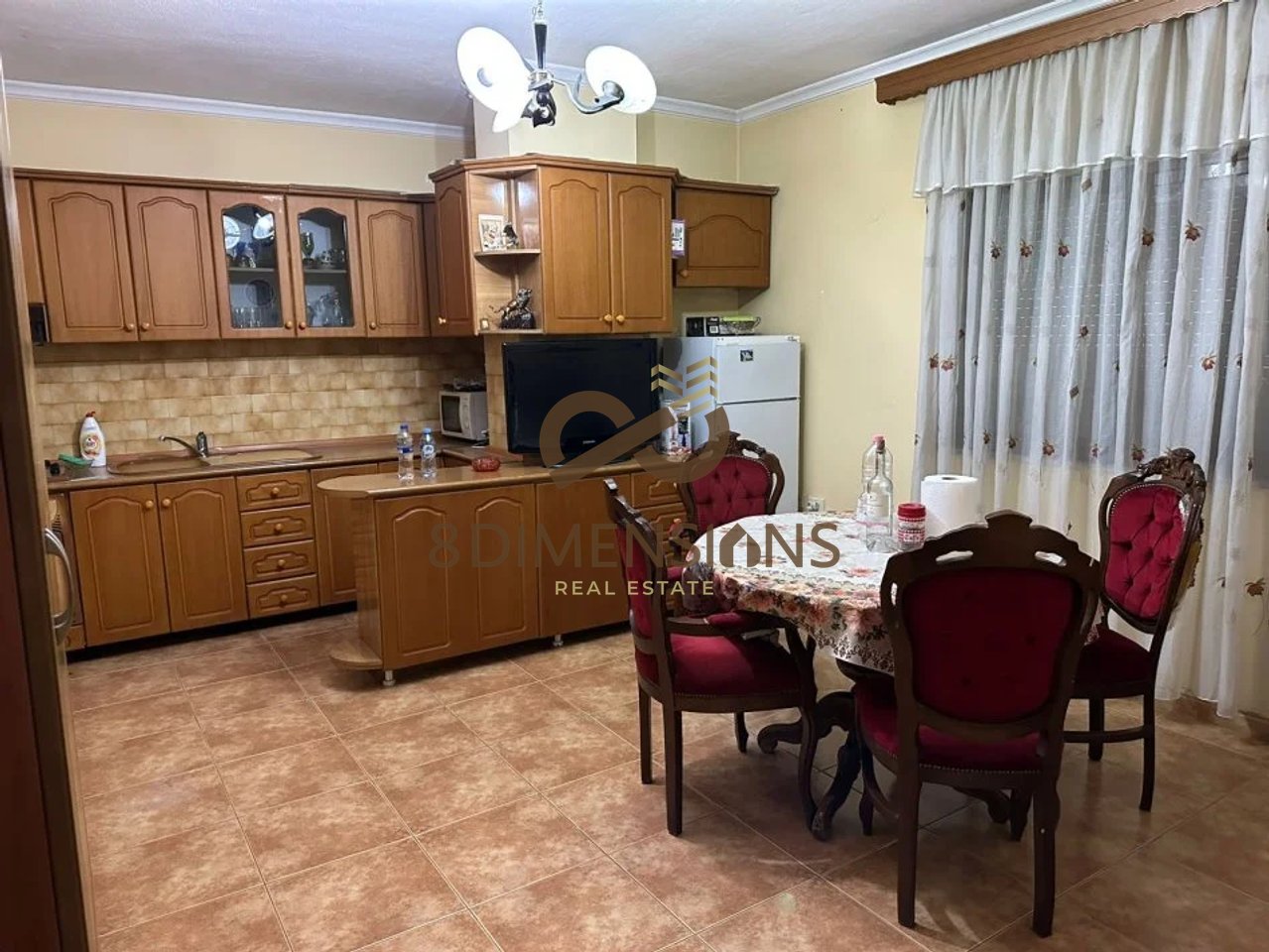 SHITET APARTAMENT 3+1+2 NE BLLOK PRANE KAFE ROMA (D8143A-24)