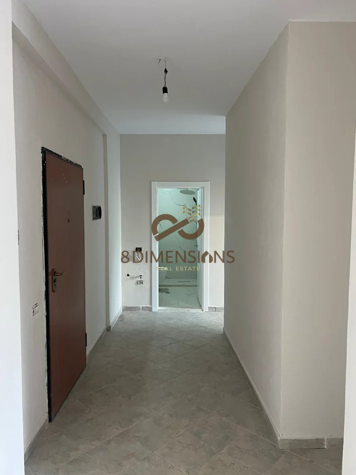 Shitet Apartament, 2+1, ne Kashar, prane Casa Italia  (D8142A-91)
