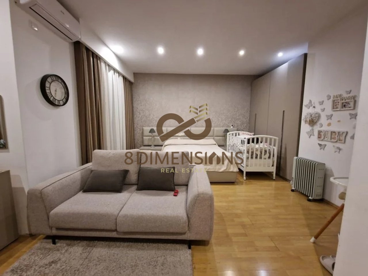 Appartamento 3+1+2 in vendita in Via Fortuzi, vicino all'Hotel Comfort