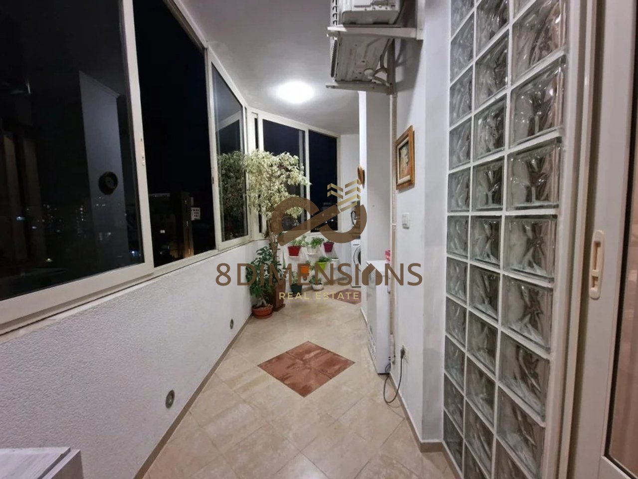 Appartamento 3+1+2 in vendita in Via Fortuzi, vicino all'Hotel Comfort
