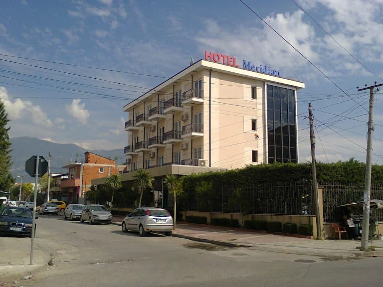 2 Apartamente 3+1 me qera ne Rrugen Siri Kodra - Tirane (ID D8243A-16)