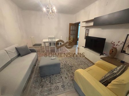 Jepet me qera Apartament 3+1 ne Myslym Shyr prane Gjykates se Larte (D8243A-17)