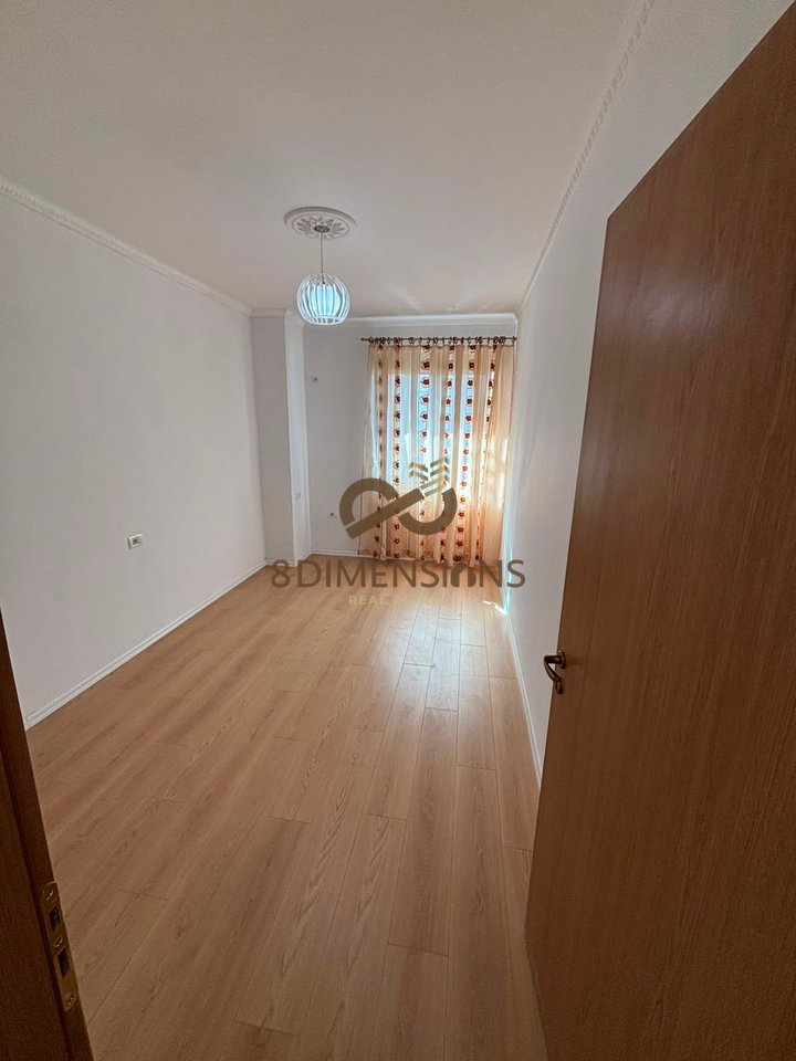 SHITET APARTAMENT 2+1 NE FRESK PRANE ANA MARKET (D8142A-98)