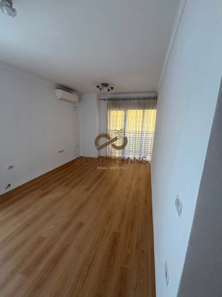 SHITET APARTAMENT 2+1 NE FRESK PRANE ANA MARKET (D8142A-98)