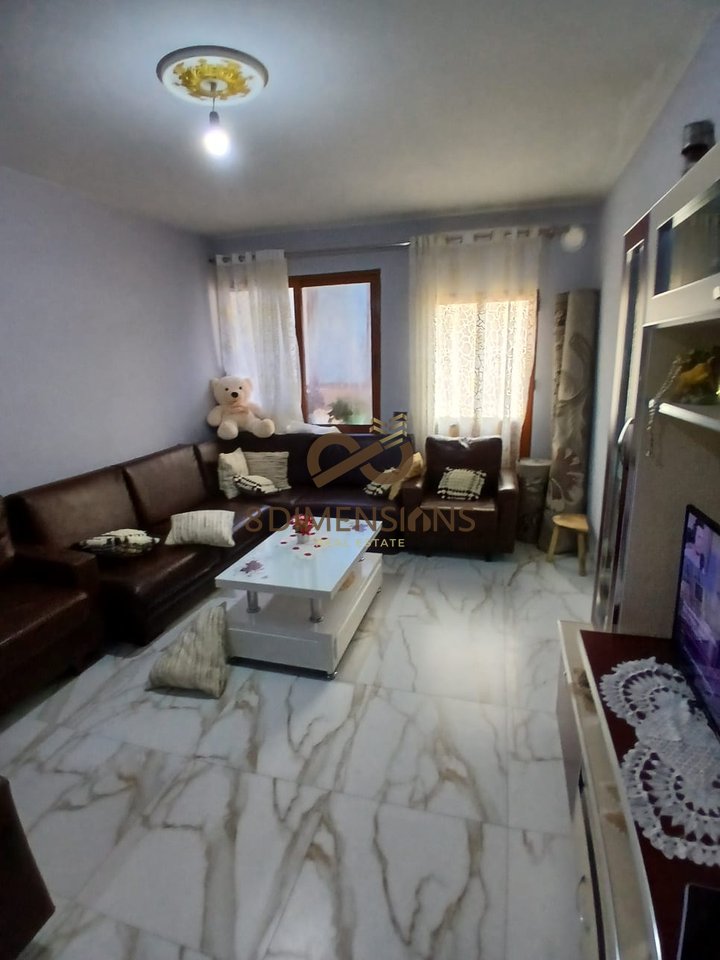 Private house for sale in Shkoze