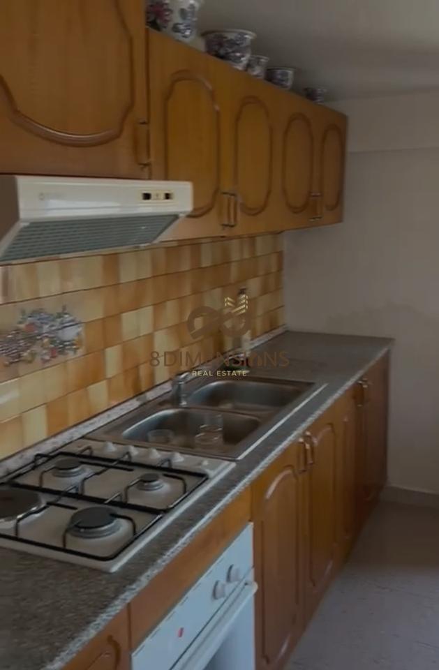 Shitet Apartament 2+1 ne Durres prane Plazh Hekurudha  (D8142A-101)