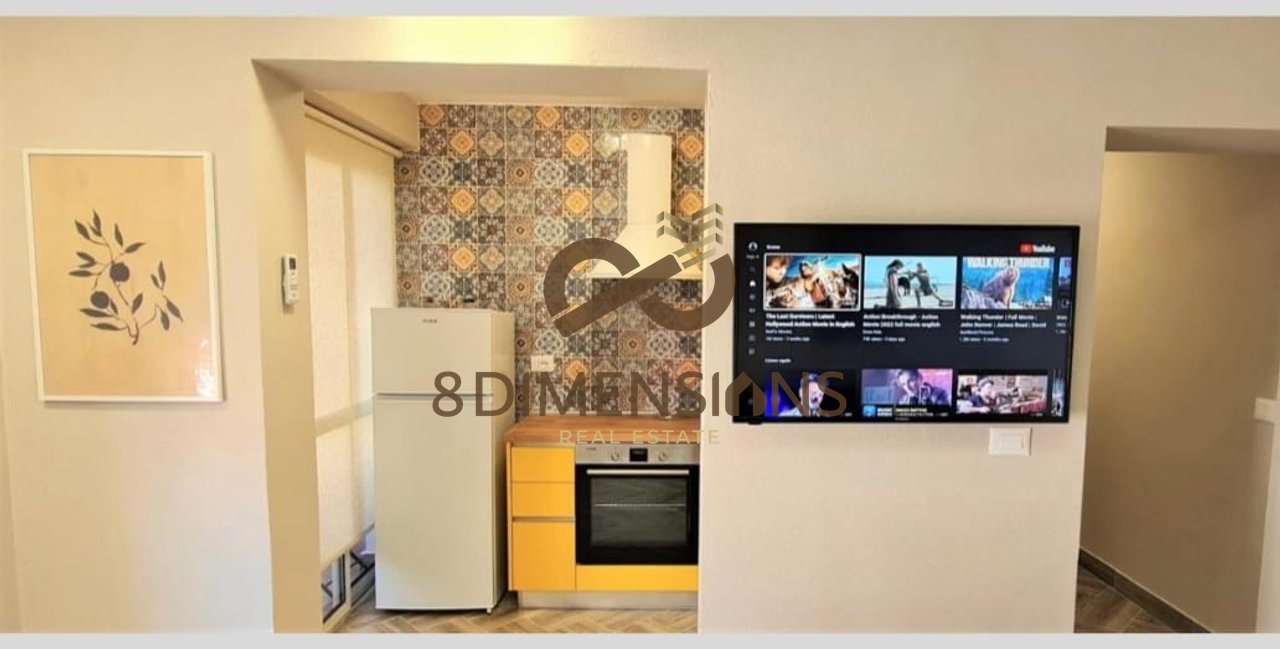 SHITET APARTAMENT PRANE KRYQEZIMIT TE 21 DHJETORIT  (D8141Z-19)