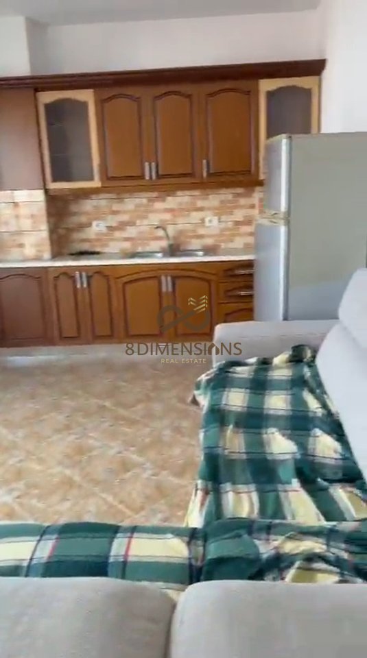 SHITET APARTAMENT 1+1 NE RRUGEN RRAPO HEKALI PRANE RRETHRROTULLIMIT TE SELITES  (D8141A-87)