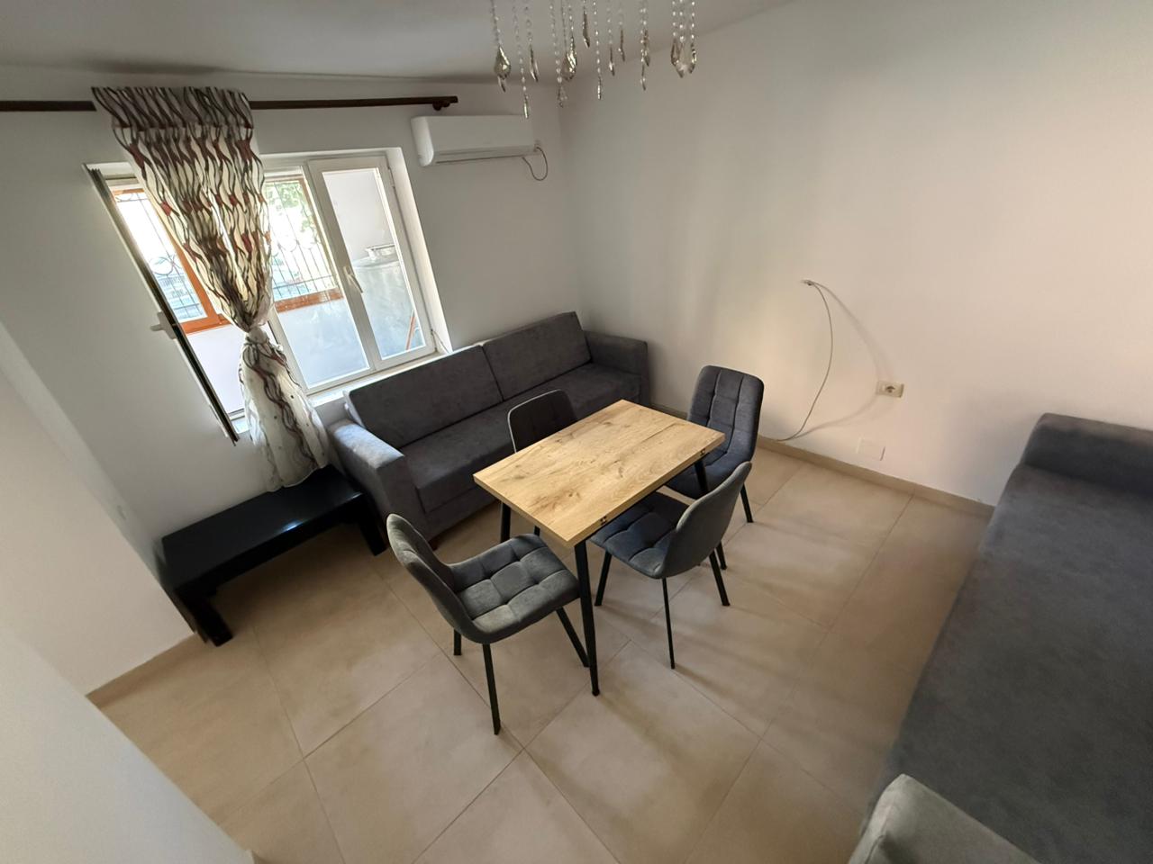 SHITET APARTAMENT 1+1 NE XHAMLLIK PRANE ISH-PROFARMES (D8141Z-20)E.C