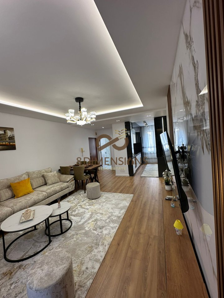 Appartamento 2+1+2 in vendita nel palazzo con frecce con ipoteca
