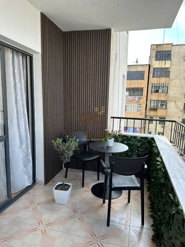 Appartamento 2+1+2 in vendita nel palazzo con frecce con ipoteca