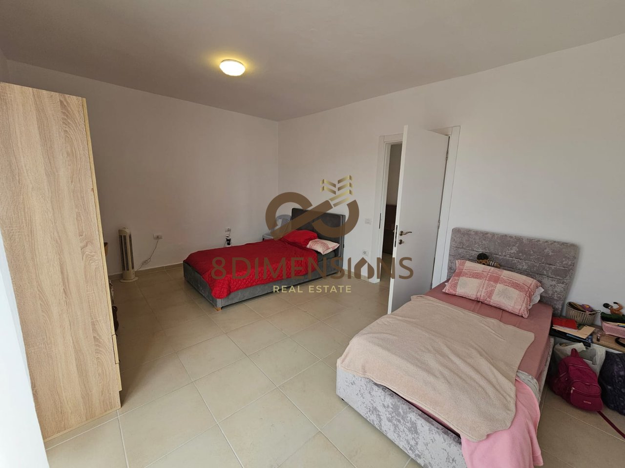 Shitet apartament 2+1+2+Verande ne Kombinat - MUNDESI NDARJE/INVESTIMI  D8142A-107