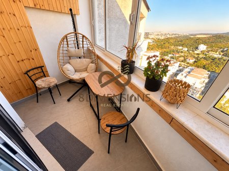 Duplex 140 m² a Fresk | Arredamento classico, camino & vista panoramica su Tirana