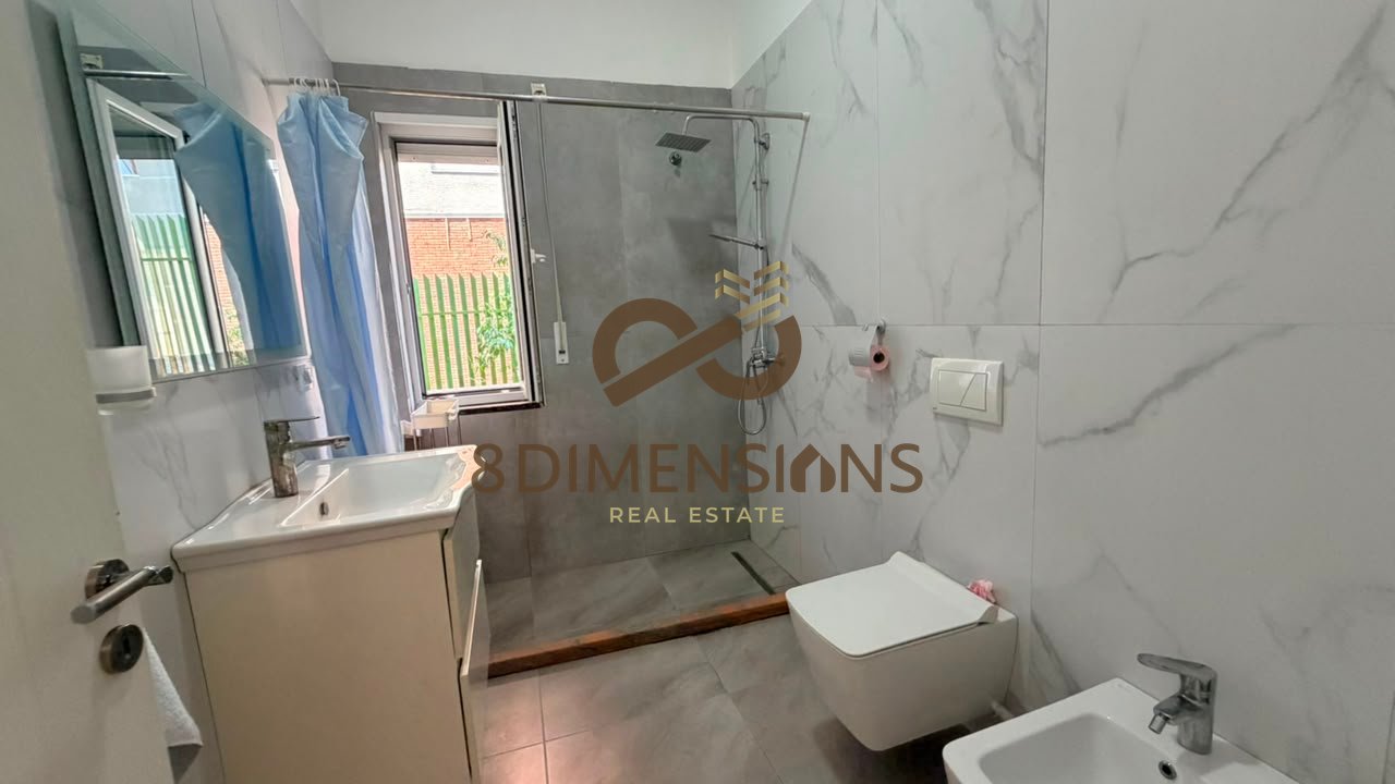 Shitet super apartament 2+1+2 tualete  tek Rruga Peti, prane Liqenit Artificial te Tiranes (ID D8142A-162)
