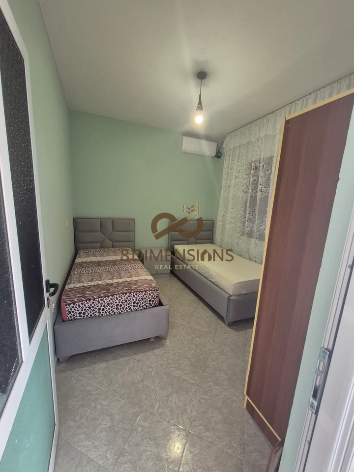 Jepet me qera apartament 2+1 prane Prokurorise D8242A-300