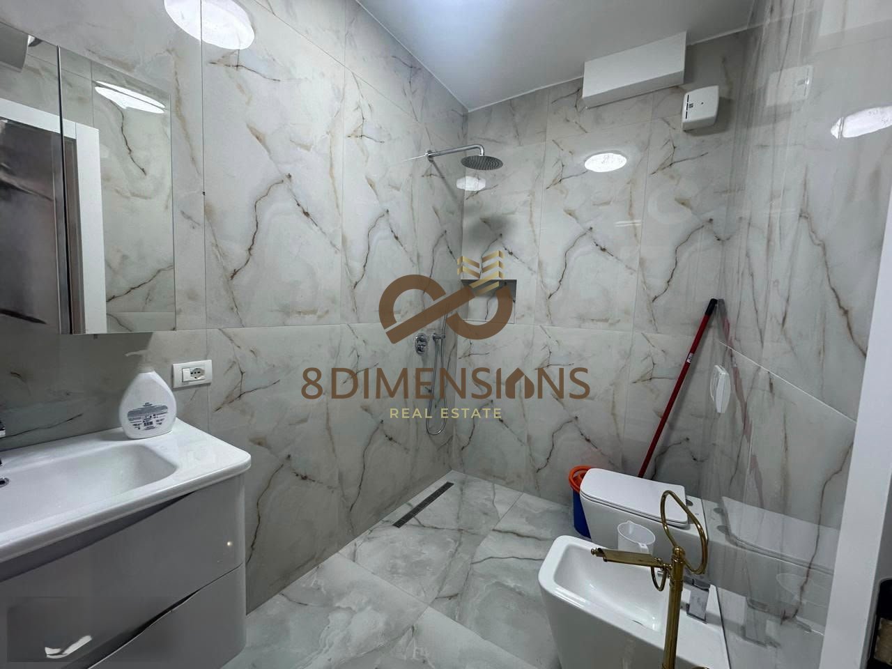 For rent Apartment 2+1+2 on Elbasanit Street, near the Treasury Branch  D8242A-305