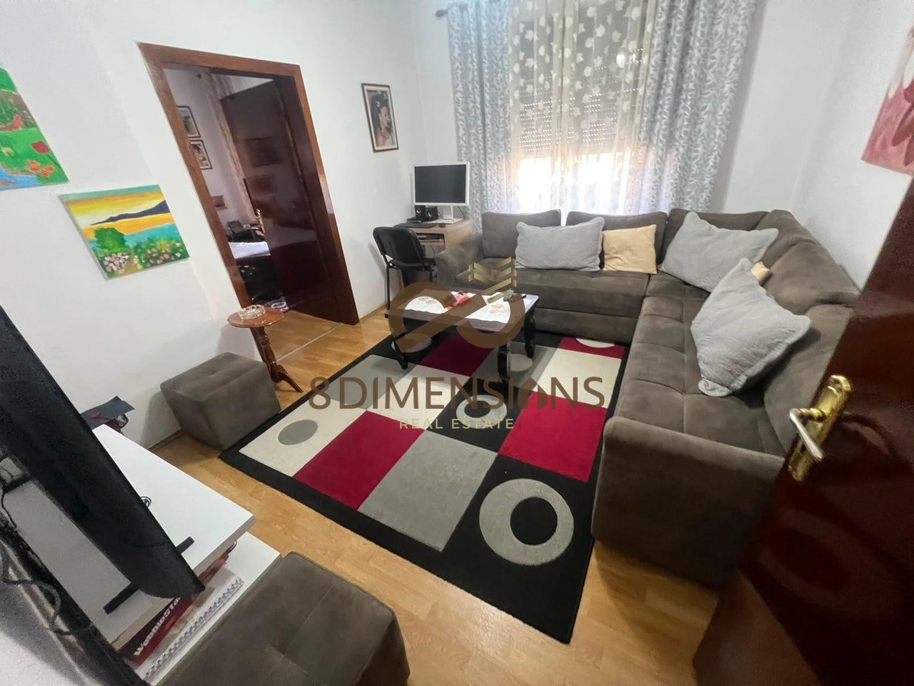 Apartament 2+1 me Kuzhine me Vete me qera tek Rruga Bardhyl - Tirane (ID D8242Z-36)
