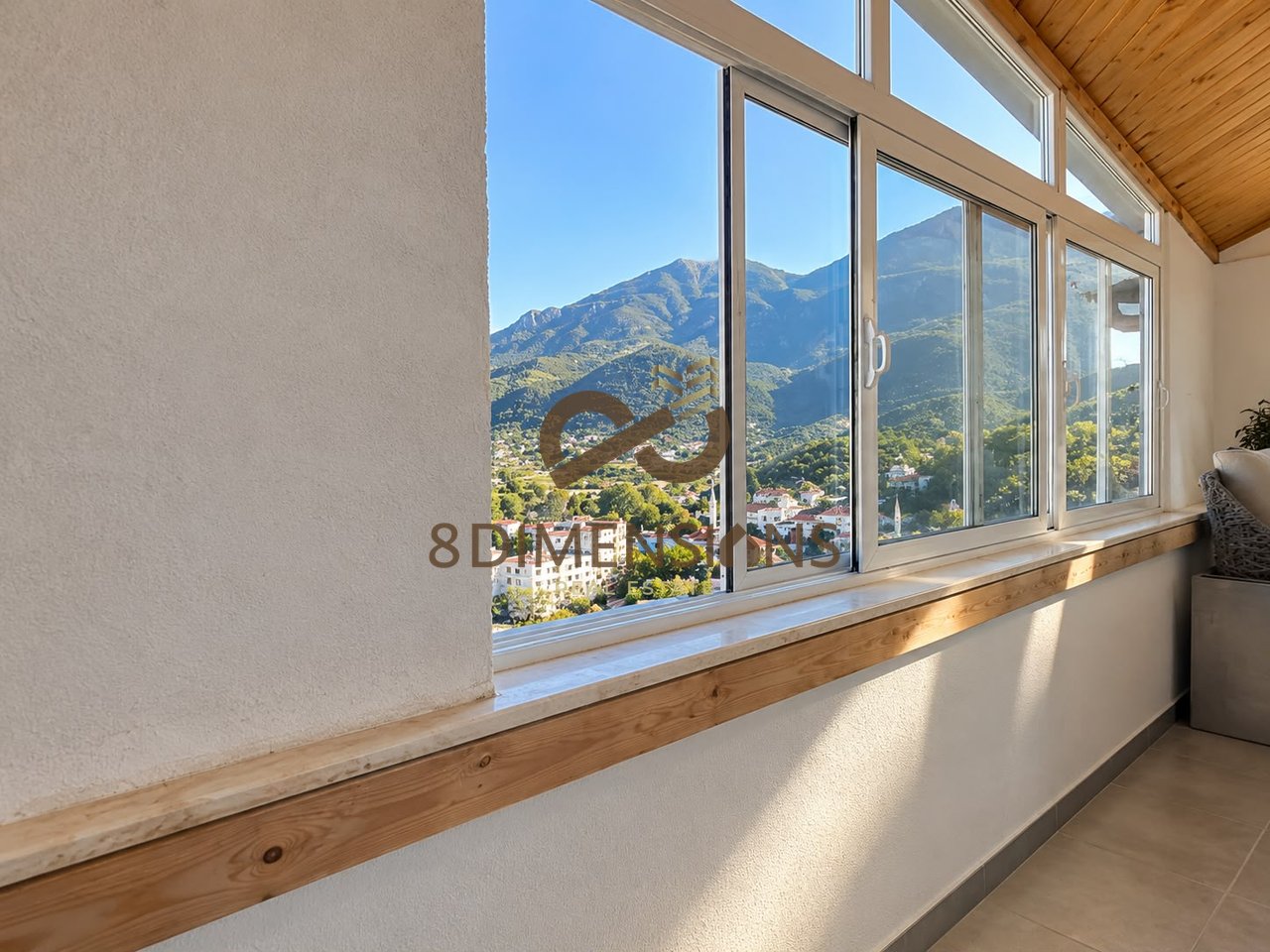 Duplex 140 m² a Fresk | Arredamento classico, camino &amp; vista panoramica su Tirana