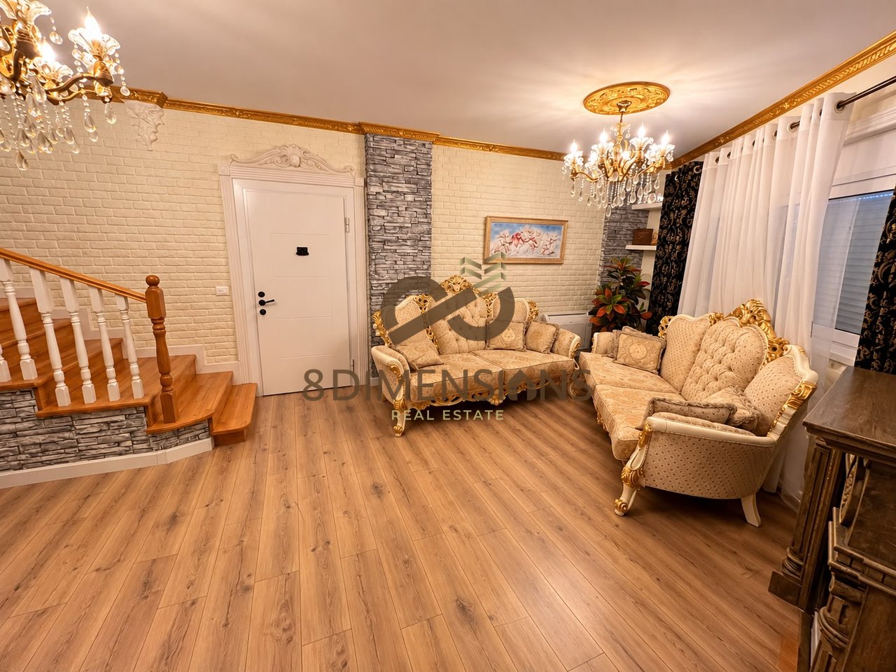 Duplex 140 m² a Fresk | Arredamento classico, camino &amp; vista panoramica su Tirana
