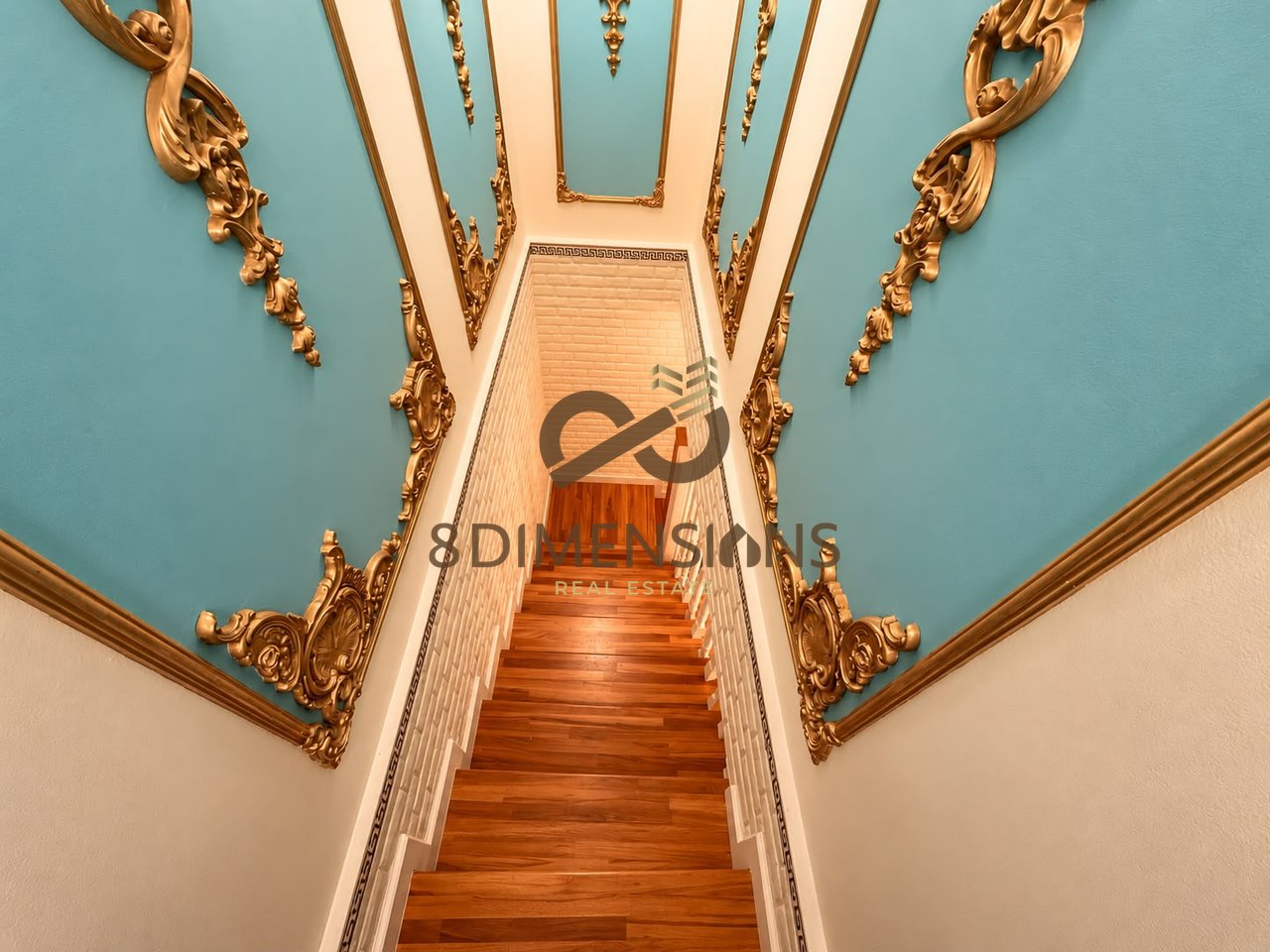 Duplex 140 m² a Fresk | Arredamento classico, camino &amp; vista panoramica su Tirana