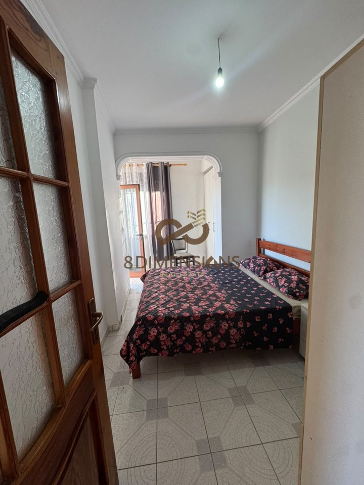 Apartment 2+1 for rent, opposite American 3 D8242A-311