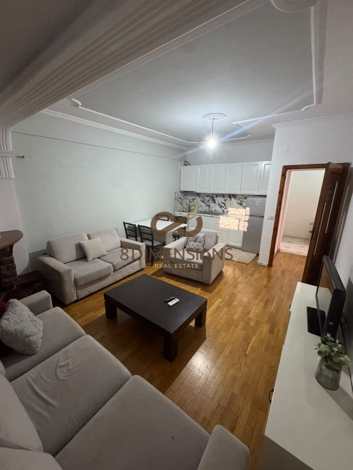Apartment 2+1 for rent, opposite American 3 D8242A-311