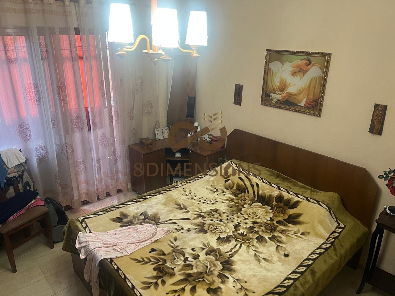 Shitet Apartament 1+1 ne Rrugen e Dibres prane Shkolles Bajram Curri(D8141Z-38)