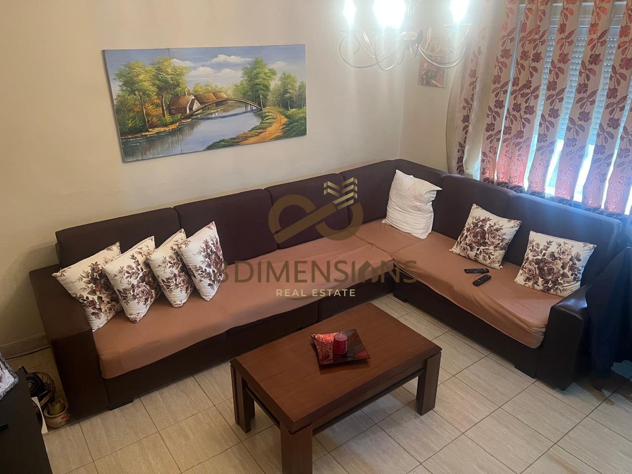 Shitet Apartament 1+1 ne Rrugen e Dibres prane Shkolles Bajram Curri(D8141Z-38)
