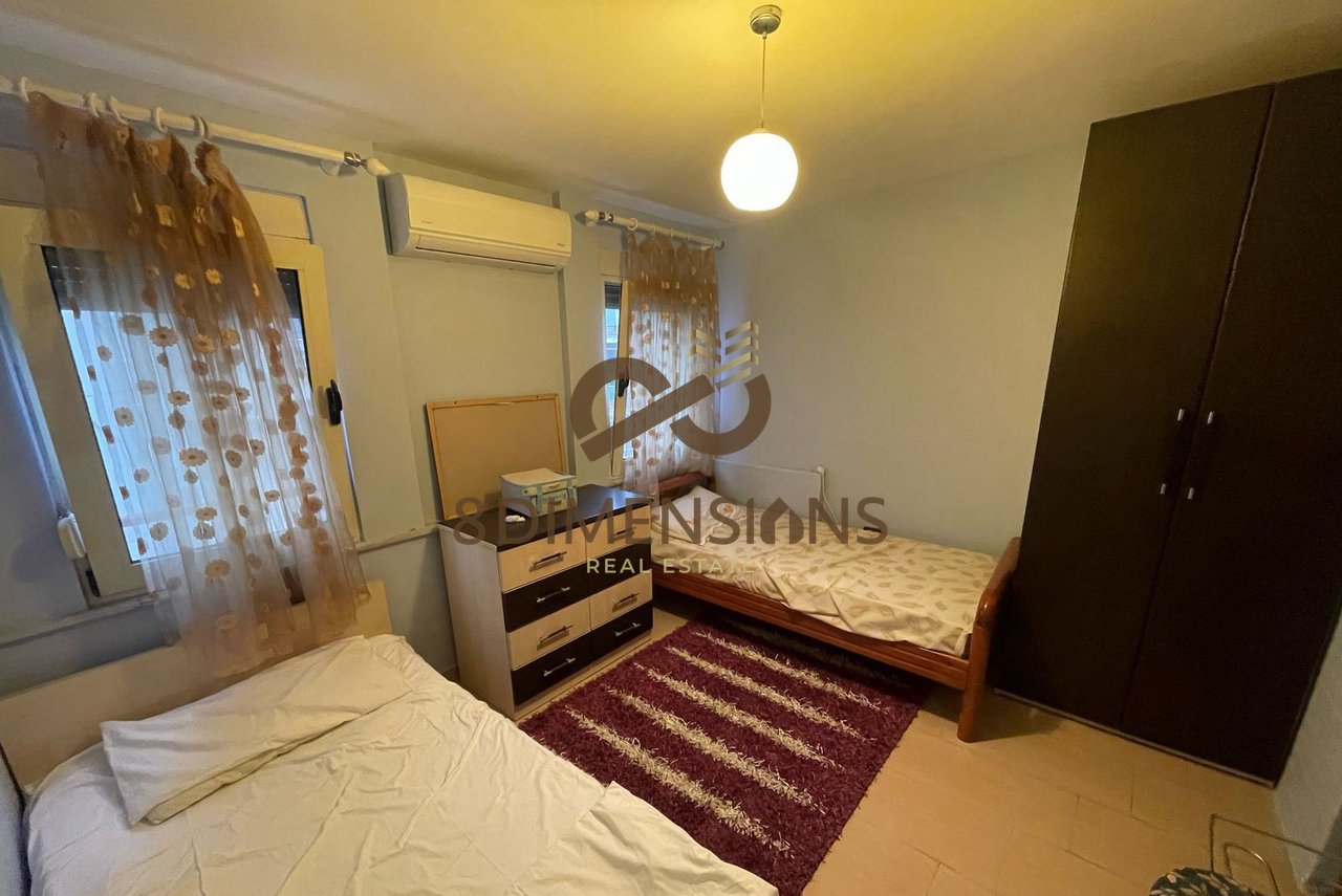 Apartament 3+1 +2 +Ballkon me qera tek Ish Tregu Elektrik, Prane Bar Britanikut - Tirane | ID: D8243A-32