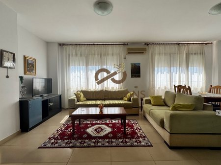 APARTAMENT 2+1 ME QERA  TEK RRUGA E BOGDANEVE ( ID D8242A-343 )