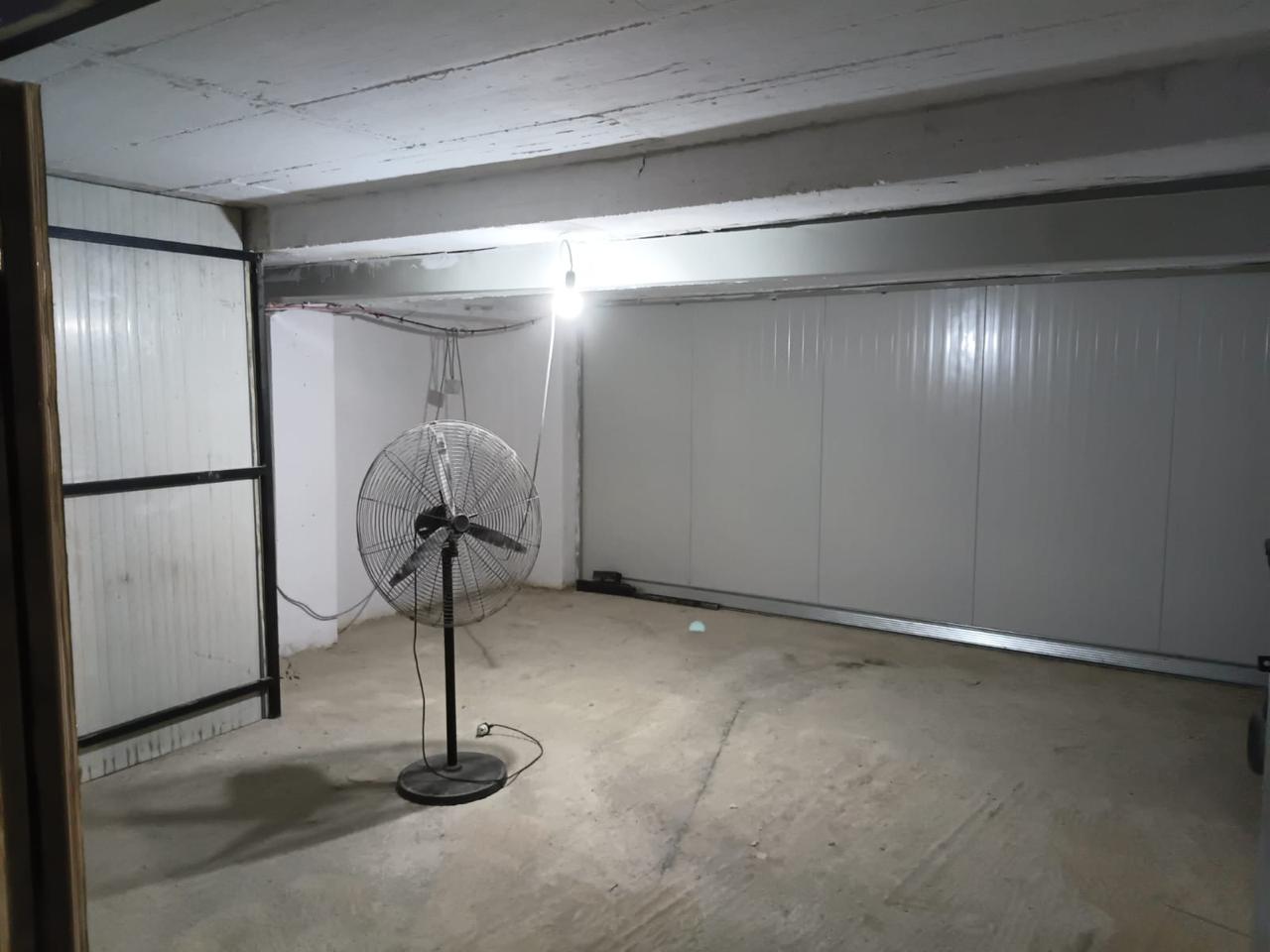 2 Post Parkime per shitje - Ali Dem (D812A-2)