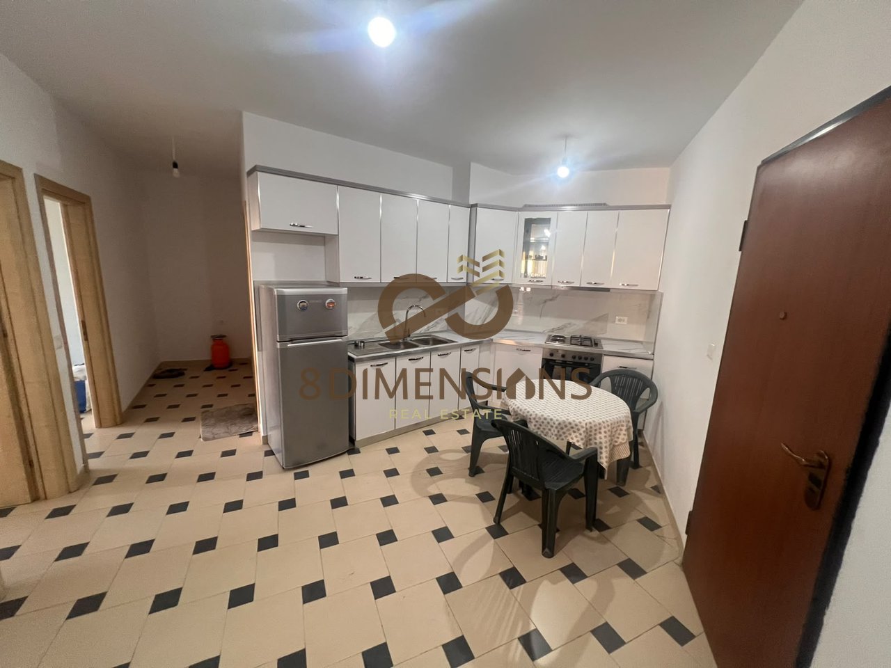 Shitet Apartament 2+1 ne Astir, prane Bar Univers, ne Tirane (ID D8142A-180 )