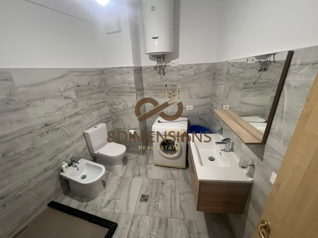Shitet Apartament 2+1 ne Astir, prane Bar Univers, ne Tirane (ID D8142A-180 )