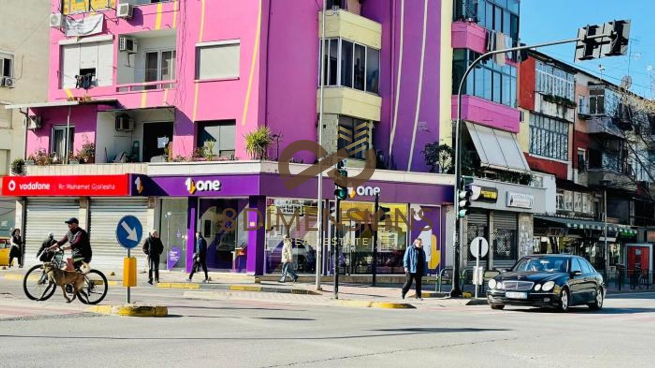 Shop for sale by the street at 21 Dhjetori in Tirana (ID D8141Z-34 )