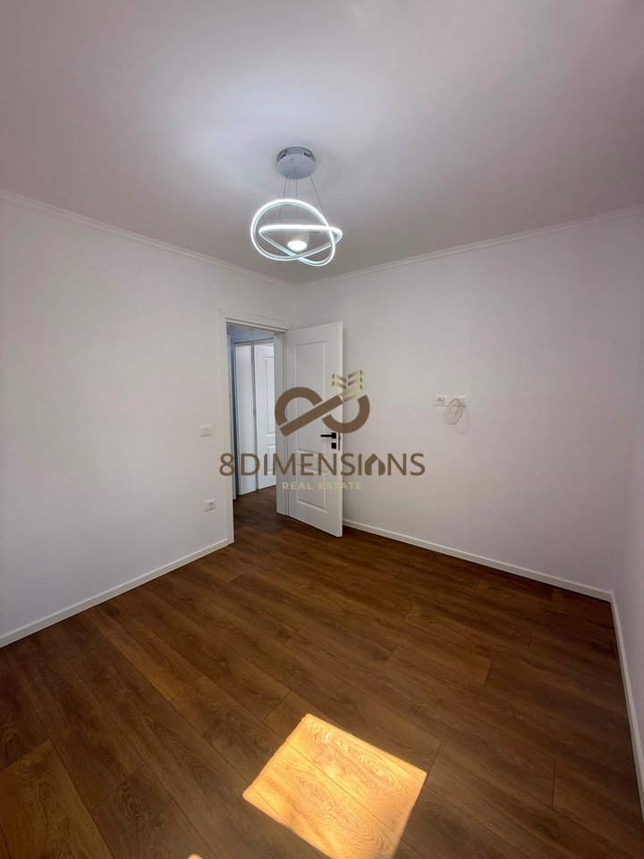 Appartamento 1+1 completamente ristrutturato in vendita nella zona di Xhamllik - Tirana (ID D8141Z-35)