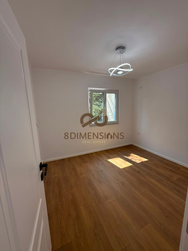 Appartamento 1+1 completamente ristrutturato in vendita nella zona di Xhamllik - Tirana (ID D8141Z-35)