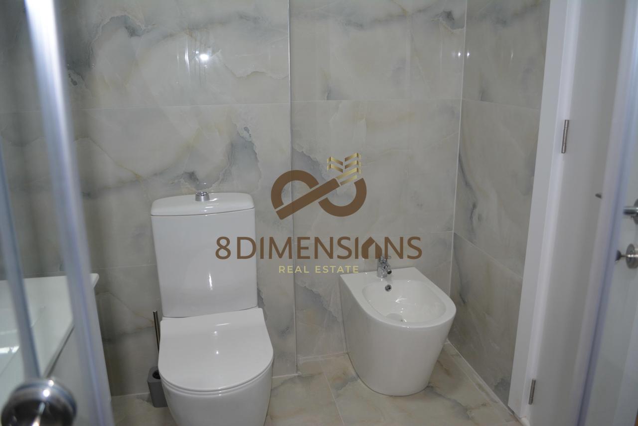 Jepet me qera Apartament 2+1 tek Pazari i Ri prane Sheshit Avni Rustemi  D8242A-275