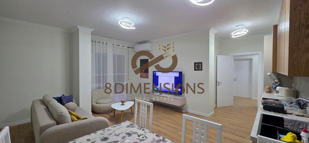 Jepet me qera Apartament 2+1 tek Pazari i Ri prane Sheshit Avni Rustemi  D8242A-275
